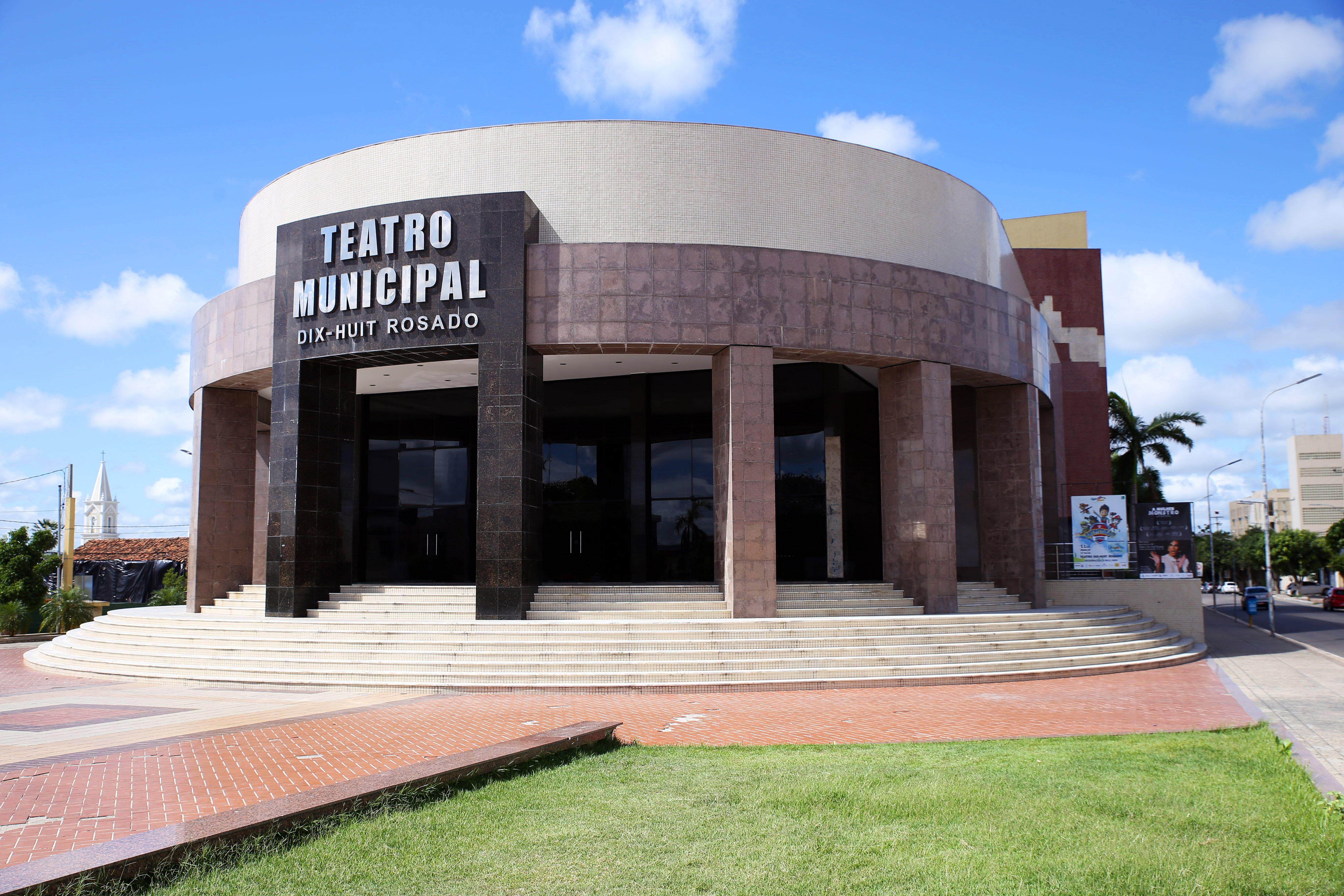 Teatro Municipal Dix-huit Rosado