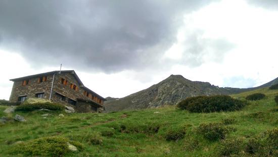 Comapedrosa Highlands Trail