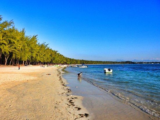 Mont Choisy Beach