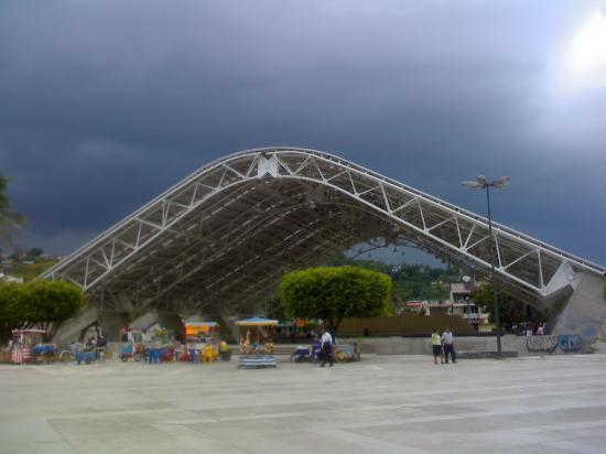 la Plaza Cívica 18 de Marzo