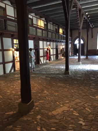 Kunsthandwerk Im Grossen Heiligen Kreuz