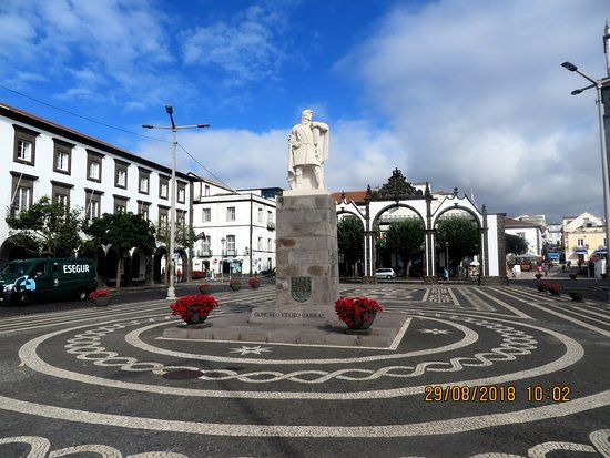 Estatua de Goncalo Velho Cabral