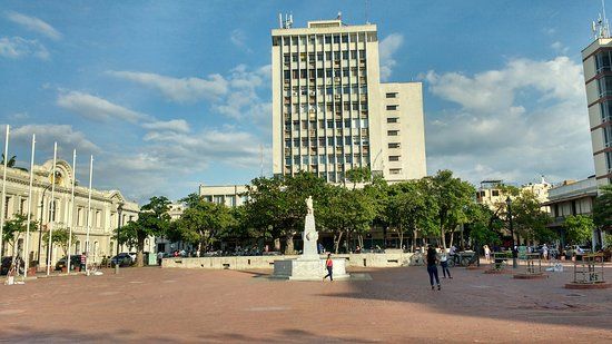 la Plaza Parque Simón Bolívar