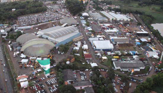 Parque de Exposições Tancredo de Almeida Neves