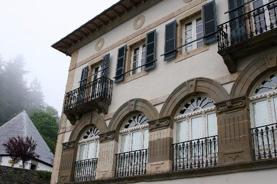 Colegiata de Santa María de Orreaga