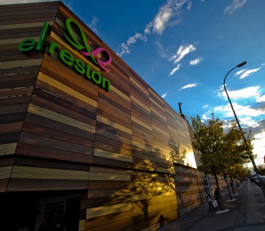 Centro Comercial El Restón