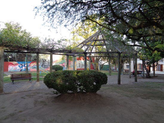 Plazoleta Carlos Gardel