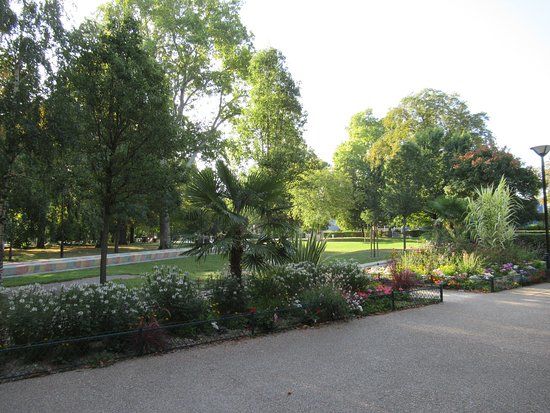 Le square Stalingrad