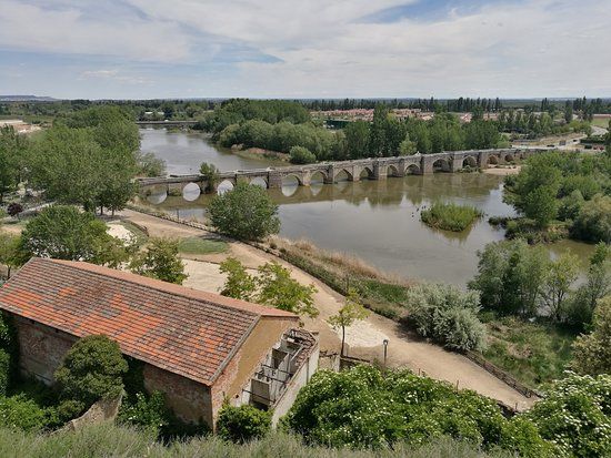 Puente Romano De Simancas