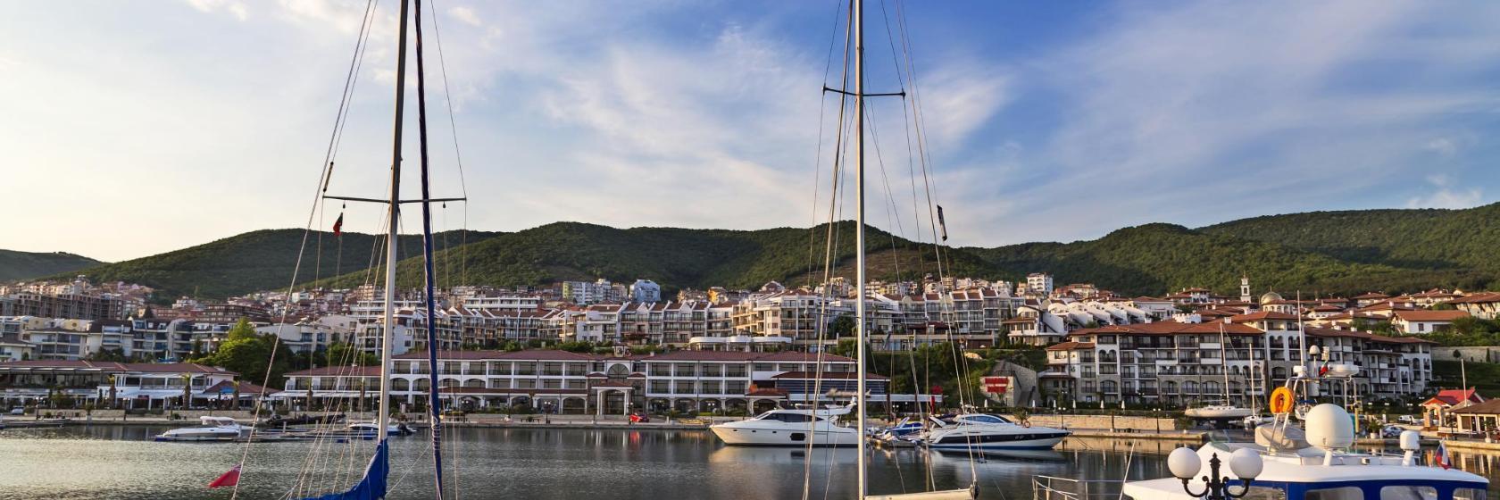 Puerto deportivo Dinevi