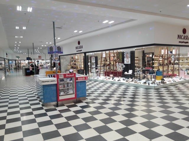 Centro Comercial Mariano Max