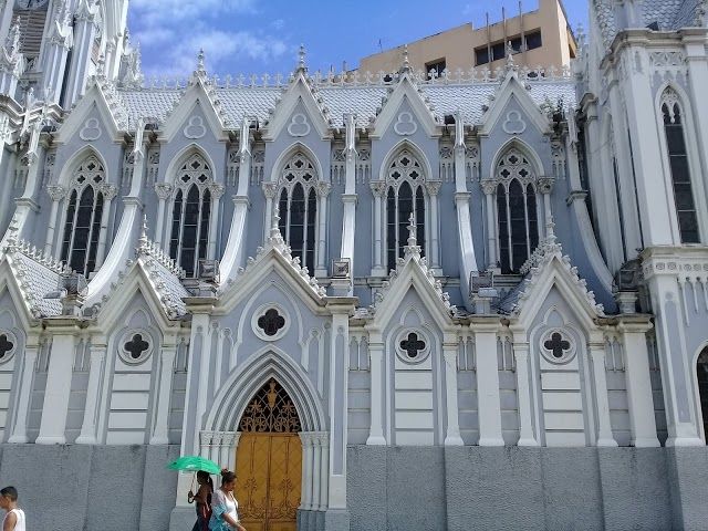 el Boulevard Del Rio