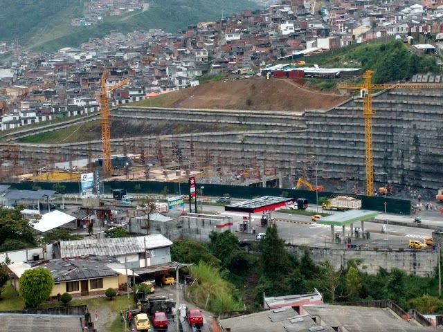 Centro Comercial Mall Plaza