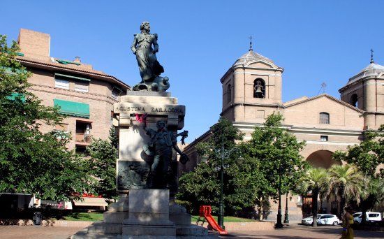 Monumento a Agustina de Aragón