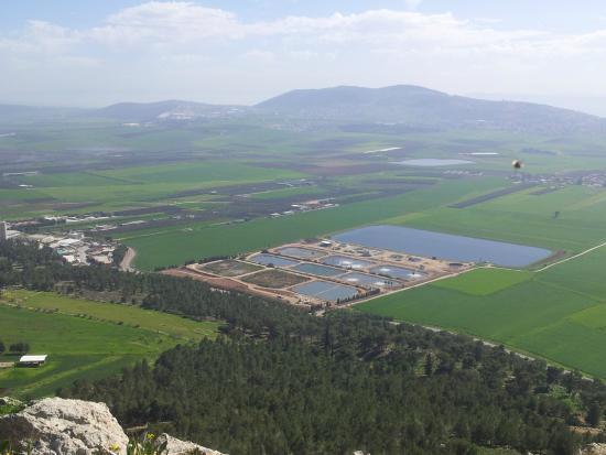 Mt. of Precipice Lookout Point