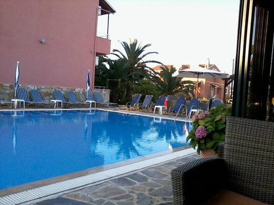 Othonas Poolside Bar and Restaurant