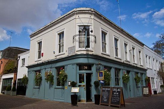 The Queen's Arms