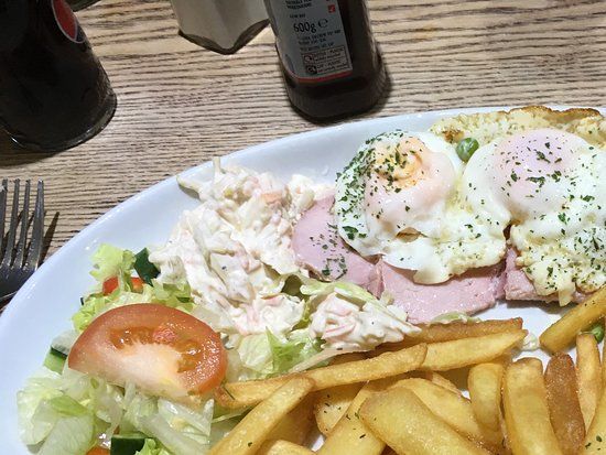 Airport Tavern Public House