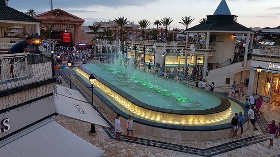 Fuente de luz y música