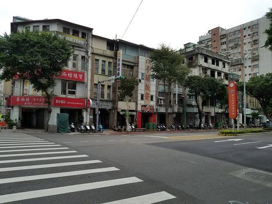 Huayin Street