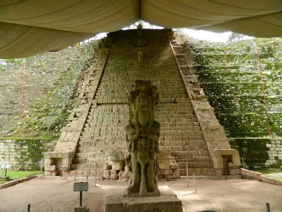 Escalinata Jeroglífica