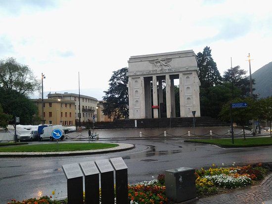 Monumento a la Victoria