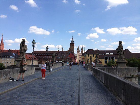 Puente Viejo sobre el Main