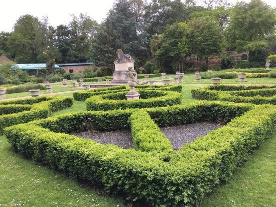 Sunbury Park Walled Garden