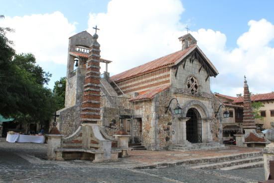 la Galería de Arte de Altos de Chavon