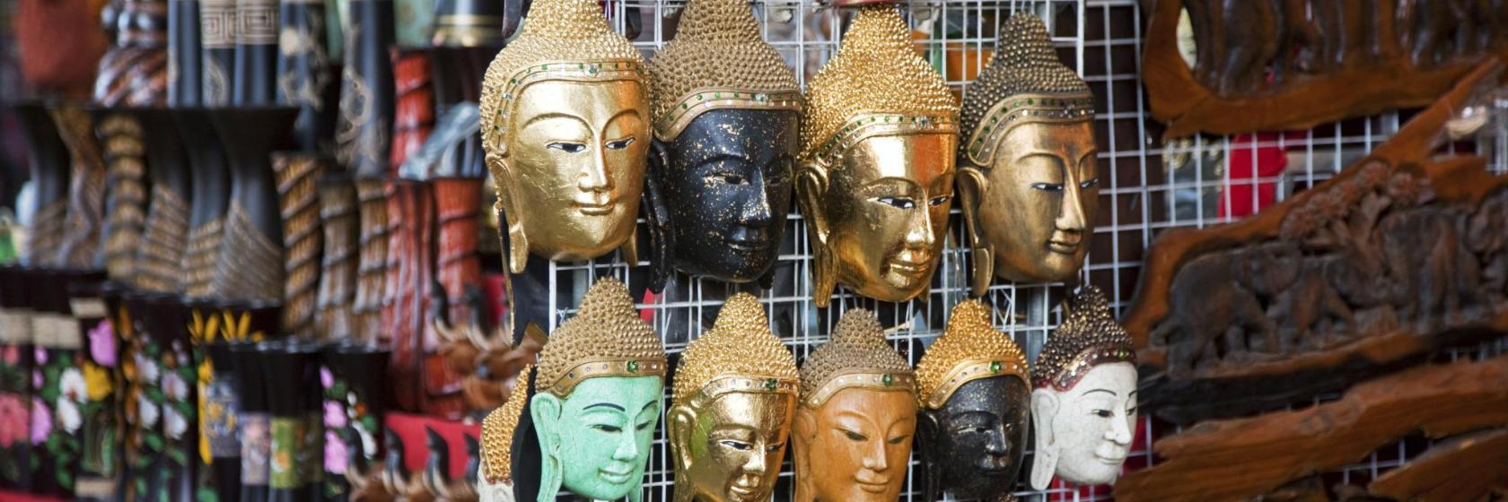 Mercado nocturno de Karon