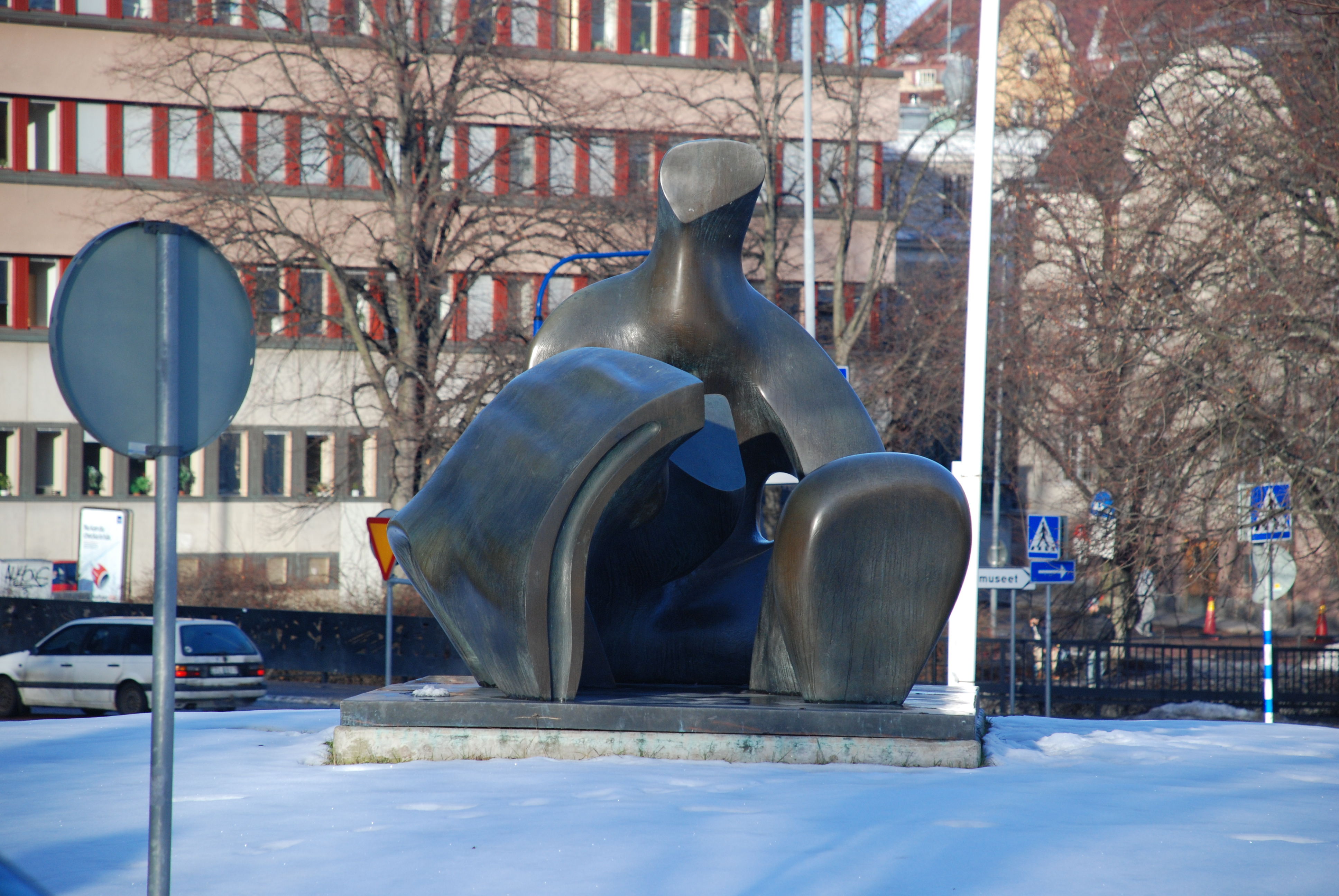 Three Piece Reclining Figure