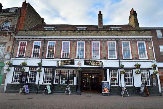 The Royal Victoria & Bull Hotel