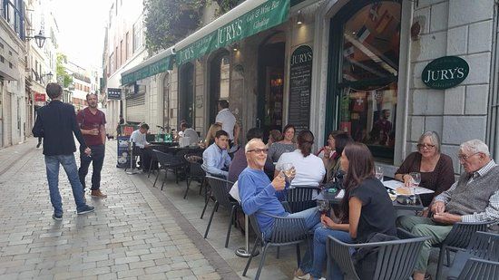 Jury's Cafe & Wine Bar