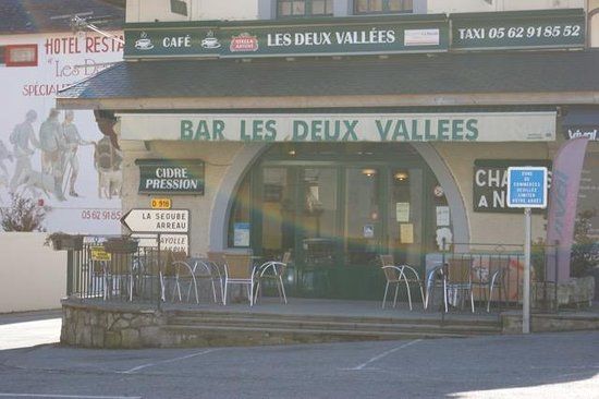 Le Cafe de Deux Vallees
