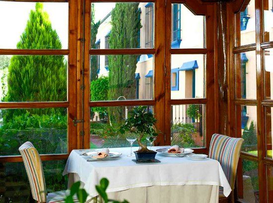 Taberna · e Tierra de Olivos