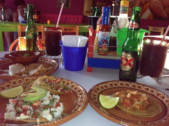 Los Olvidados Cantina Bar Kitsch