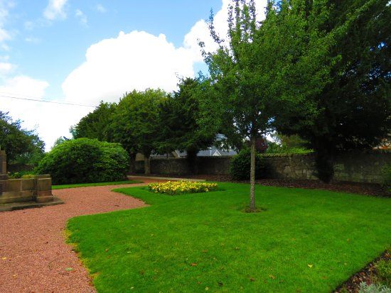 Milnathort War Memorial and Park