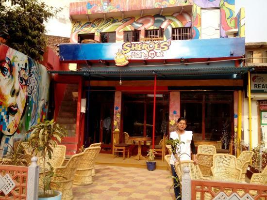 Cafe Sheroes Hangout